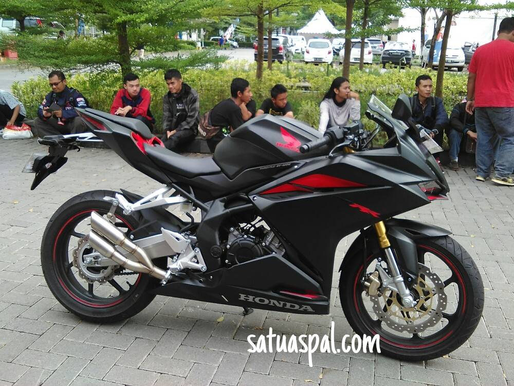 Honda CBR 250 руль